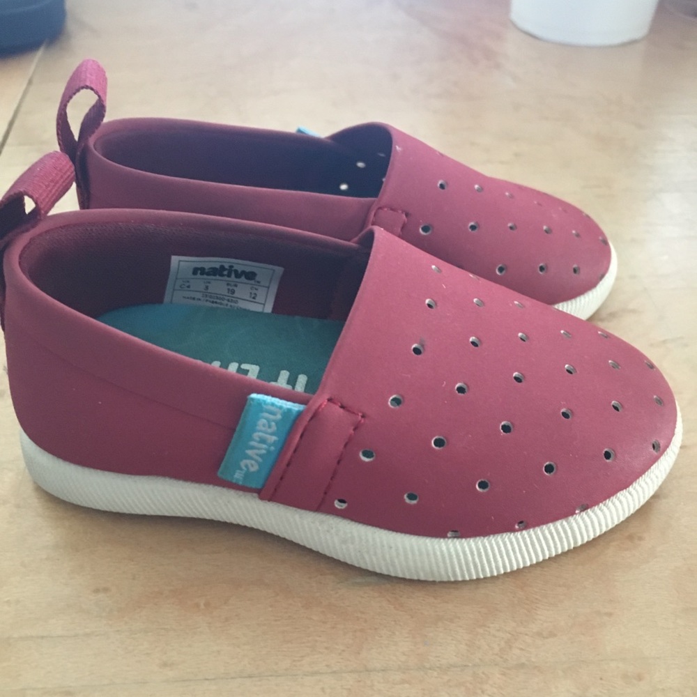 Toddler boys slip on shoes